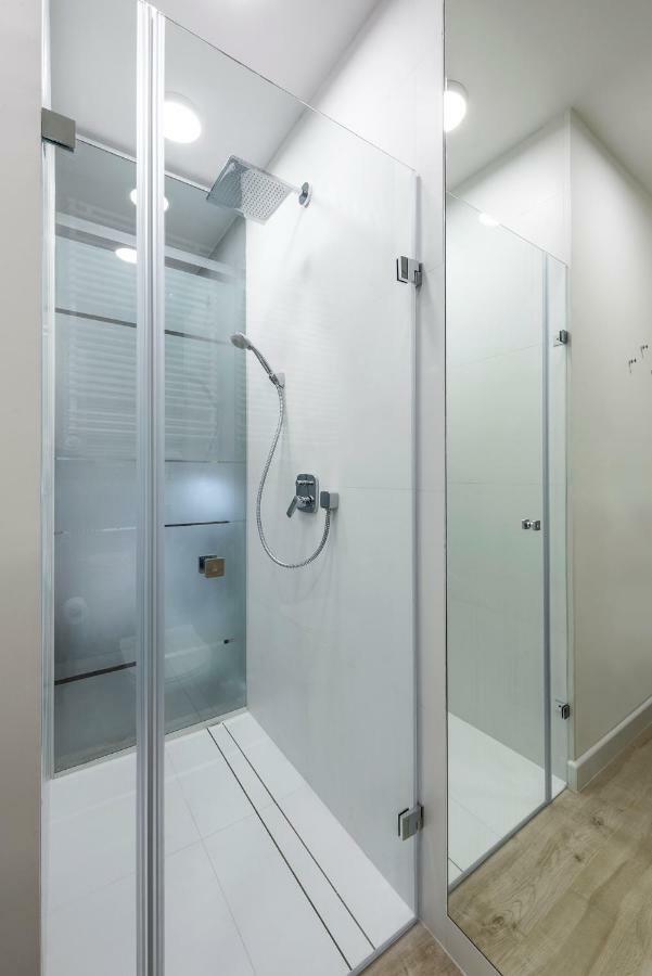 Apartament Luxury Miedzyborska 8B وارسو المظهر الخارجي الصورة